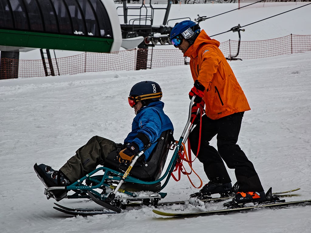 volunteer helping man